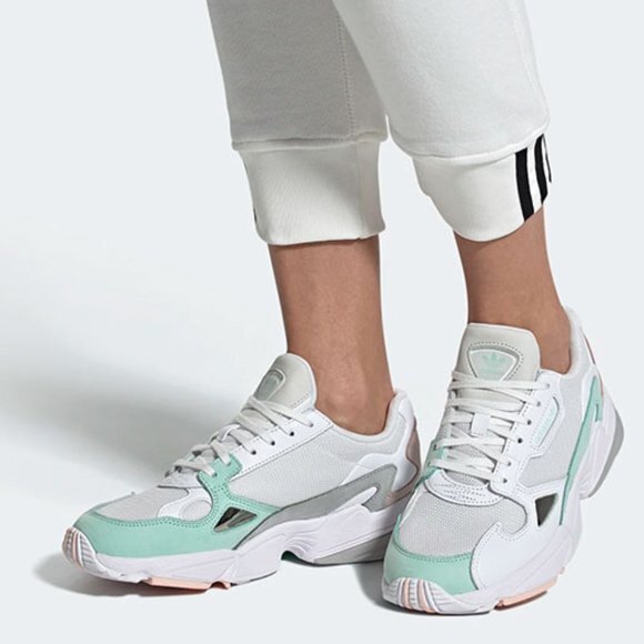 NEW Adidas Original‎ FALCON Cloud Mint Sneakers - Picture 1 of 5